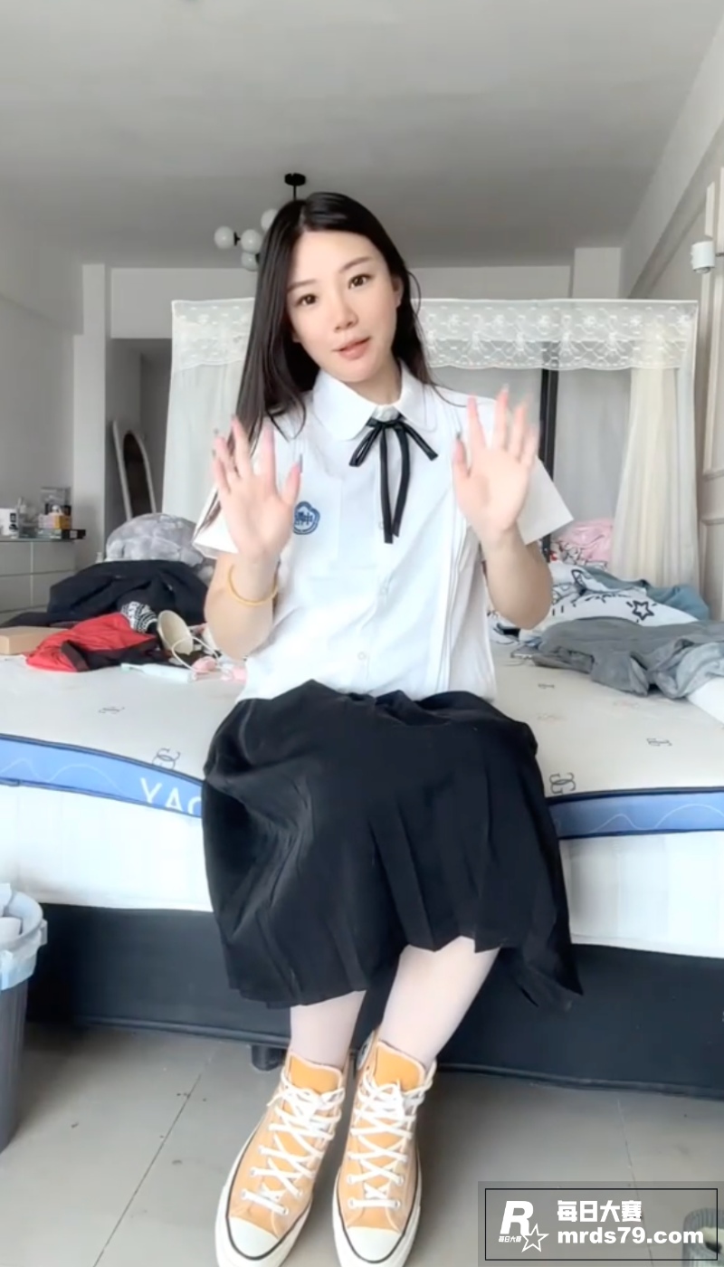 台湾高颜值福利姬 梦相关图片1