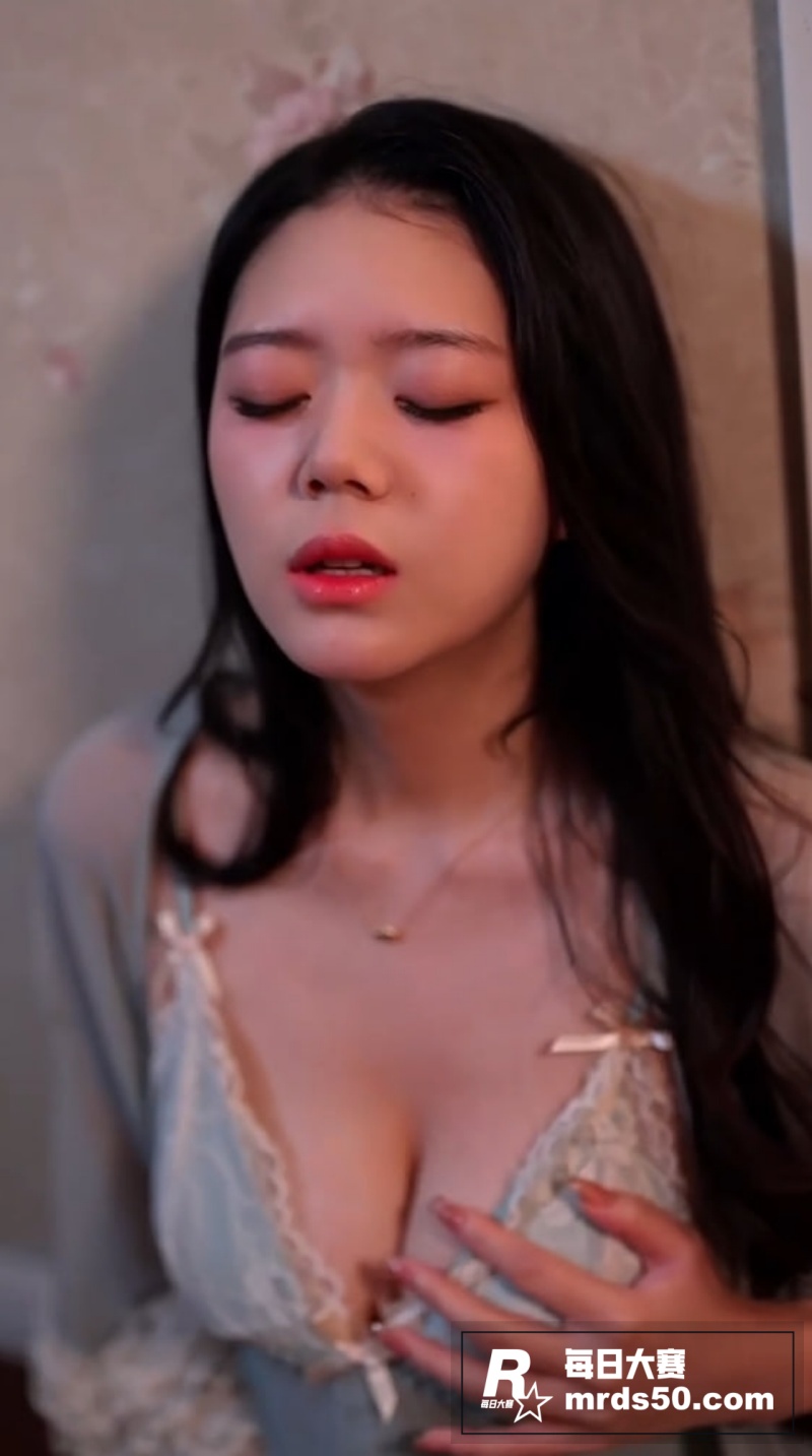 擦边短剧 我们的临时相关图片9