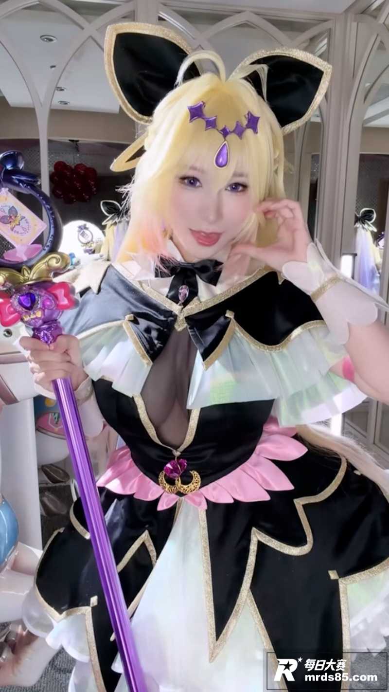 台湾巨乳尤物 雨波H相关图片1