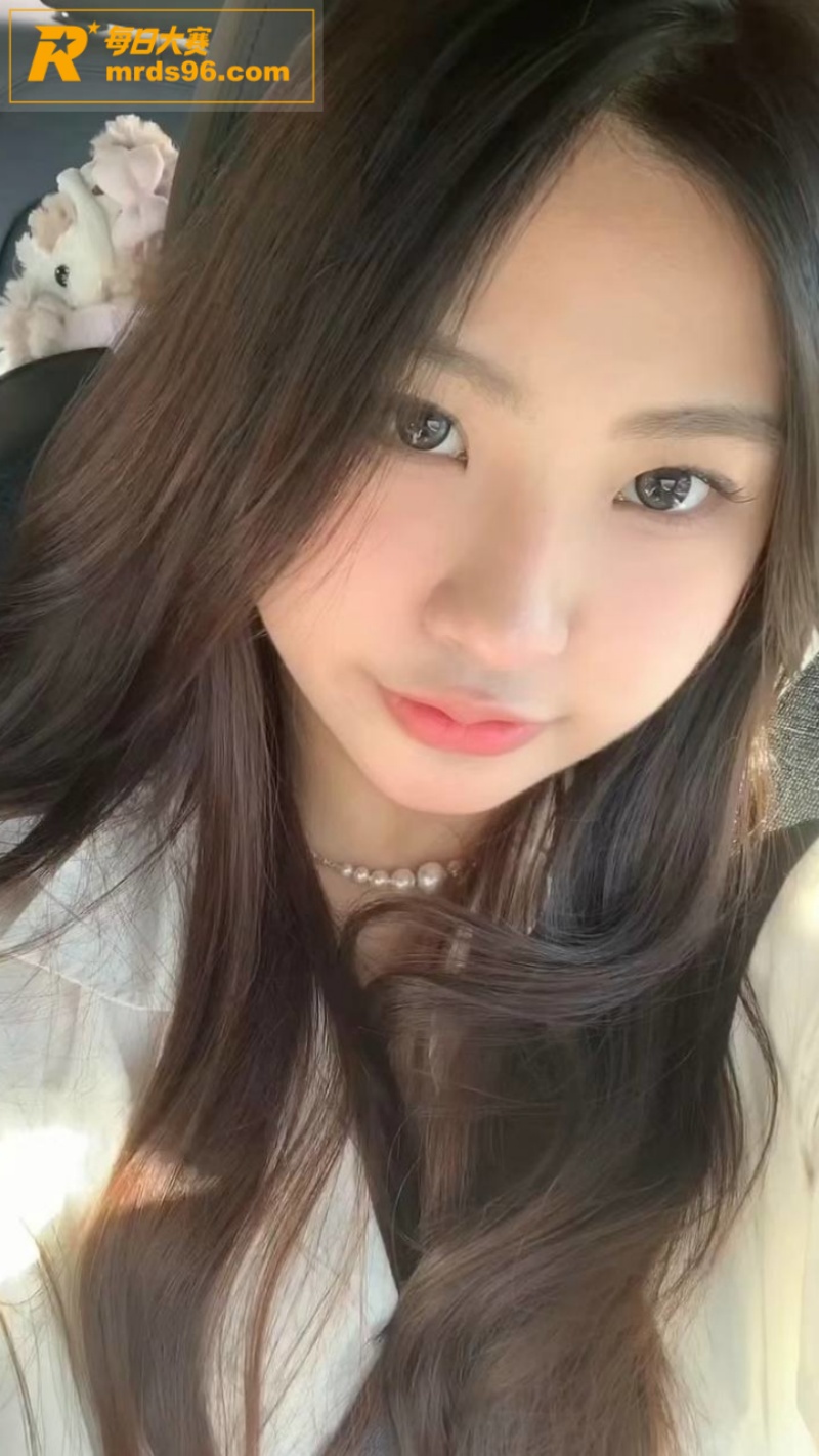 湖北反差女大 不雅视相关图片1