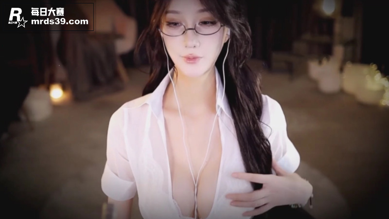 ASMR高颜值御姐 相关图片1