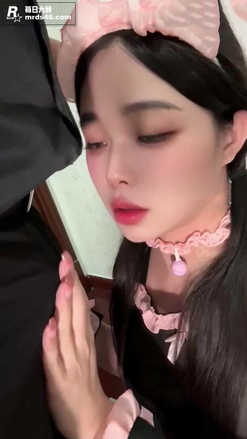 高颜值伪娘网红 顾清相关图片1