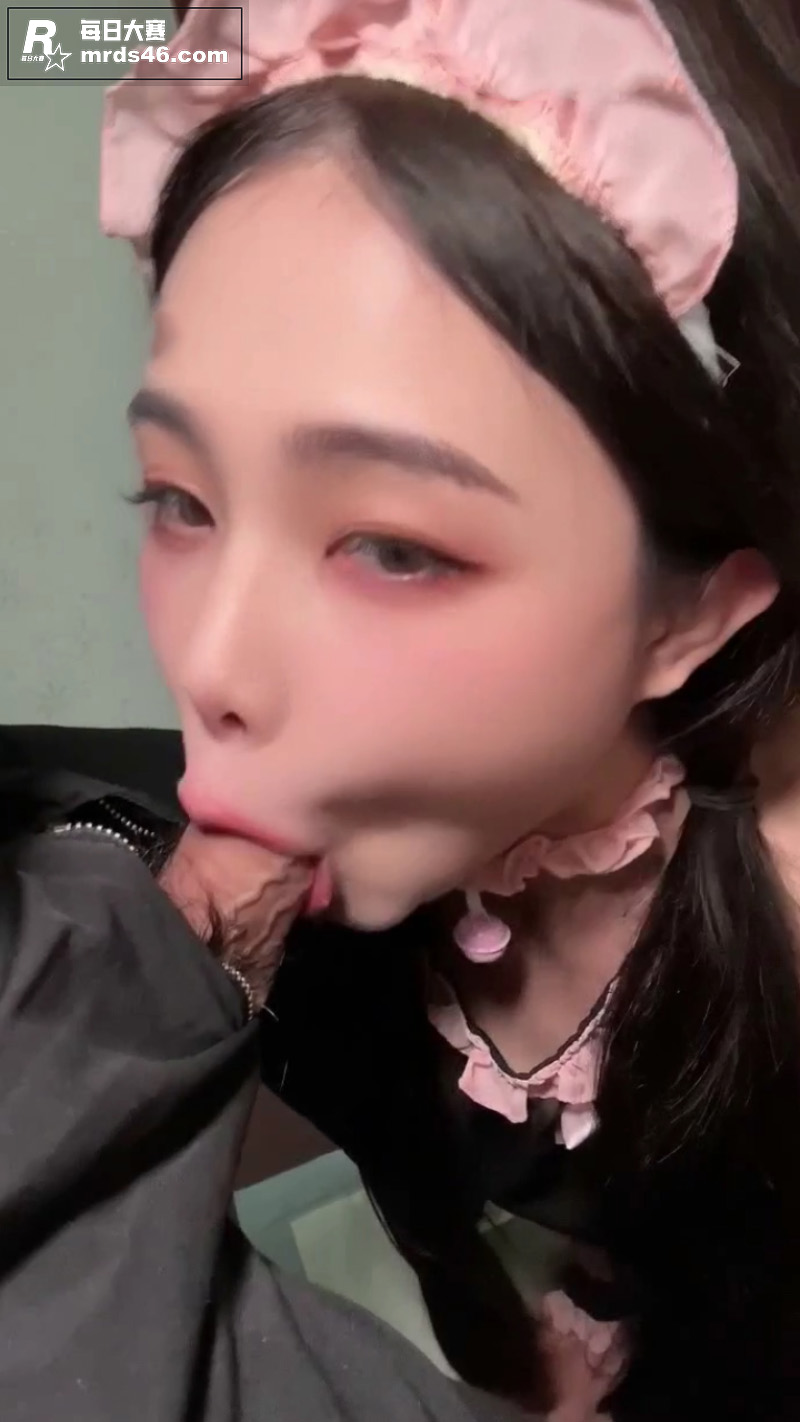 高颜值伪娘网红 顾清相关图片3