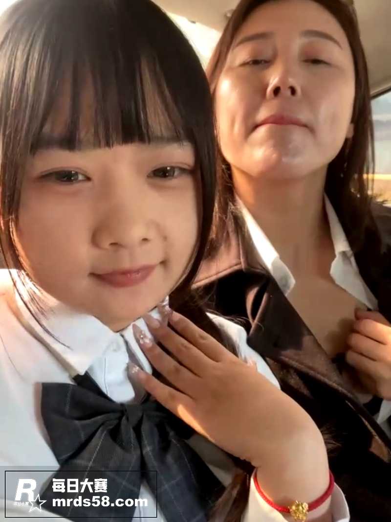 ST站18岁反差少女相关图片5
