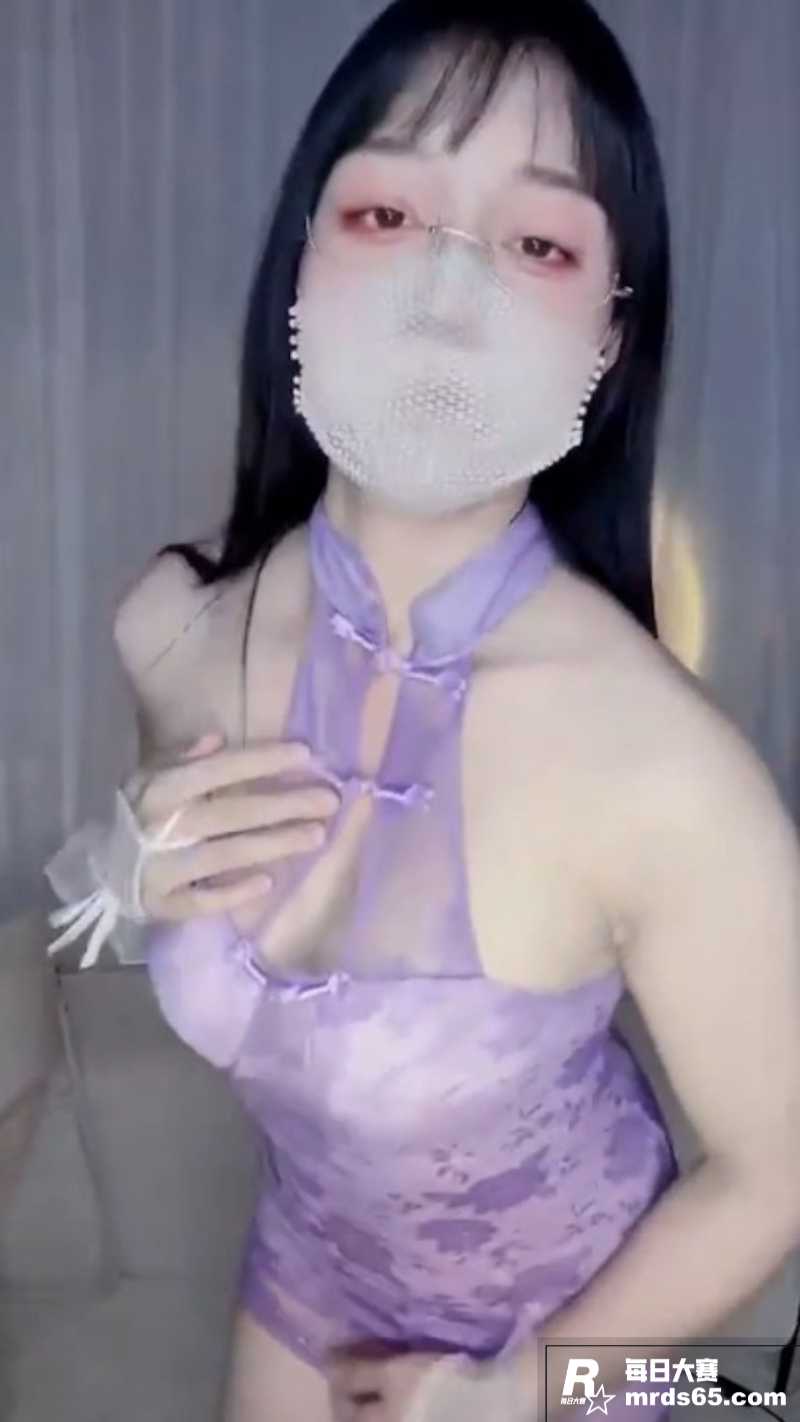 快手反差嫩妹 玥可爱相关图片6
