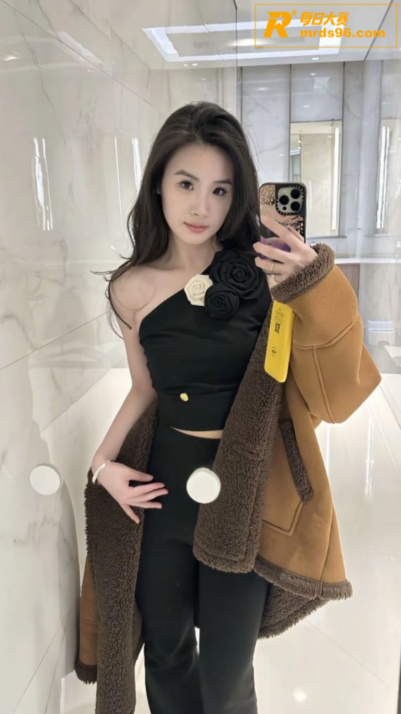 河北唐山反差女神 李相关图片1