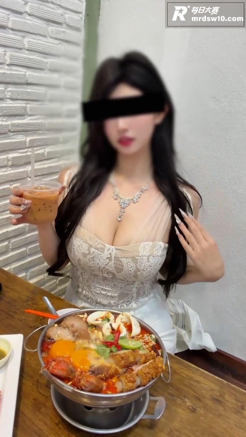 推特极品巨乳福利姬 相关图片1