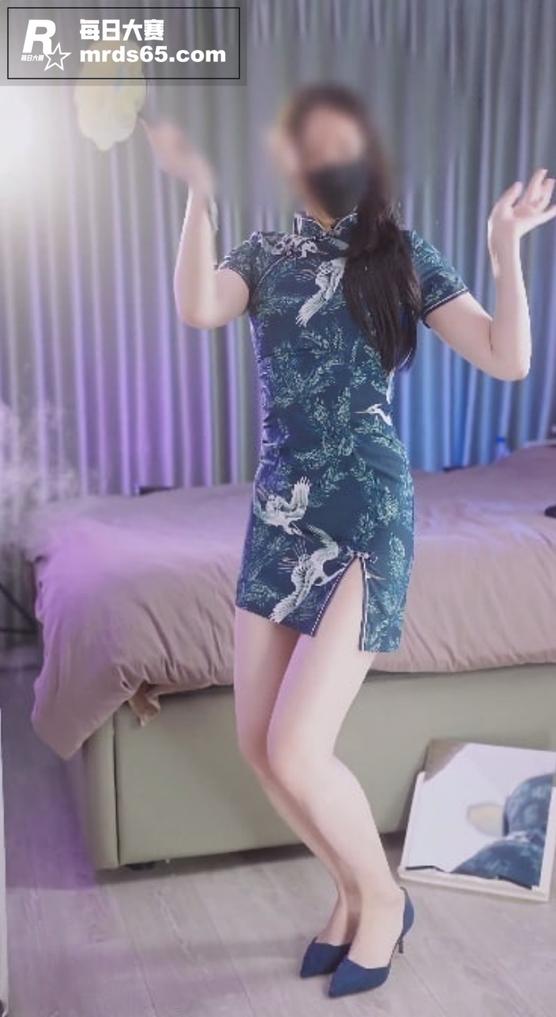 推特顶级裸舞女神 咚相关图片2
