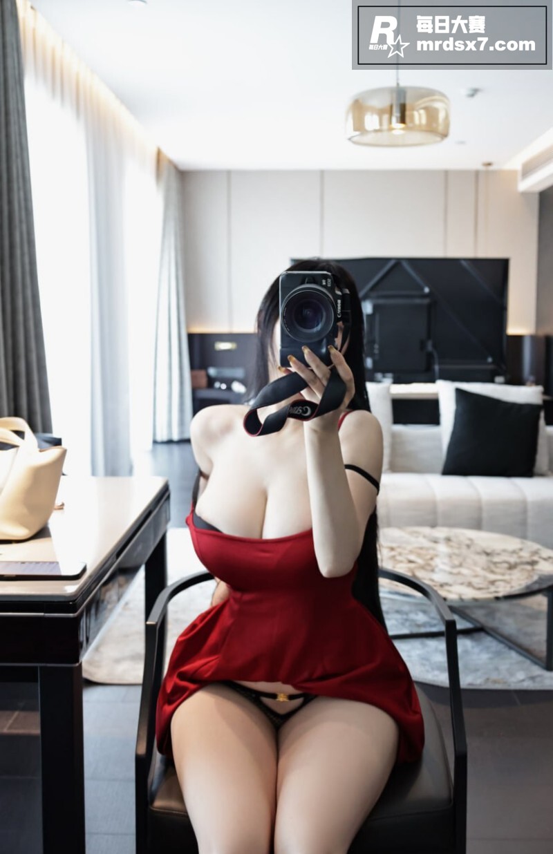 抖音极品身材女神 左相关图片1