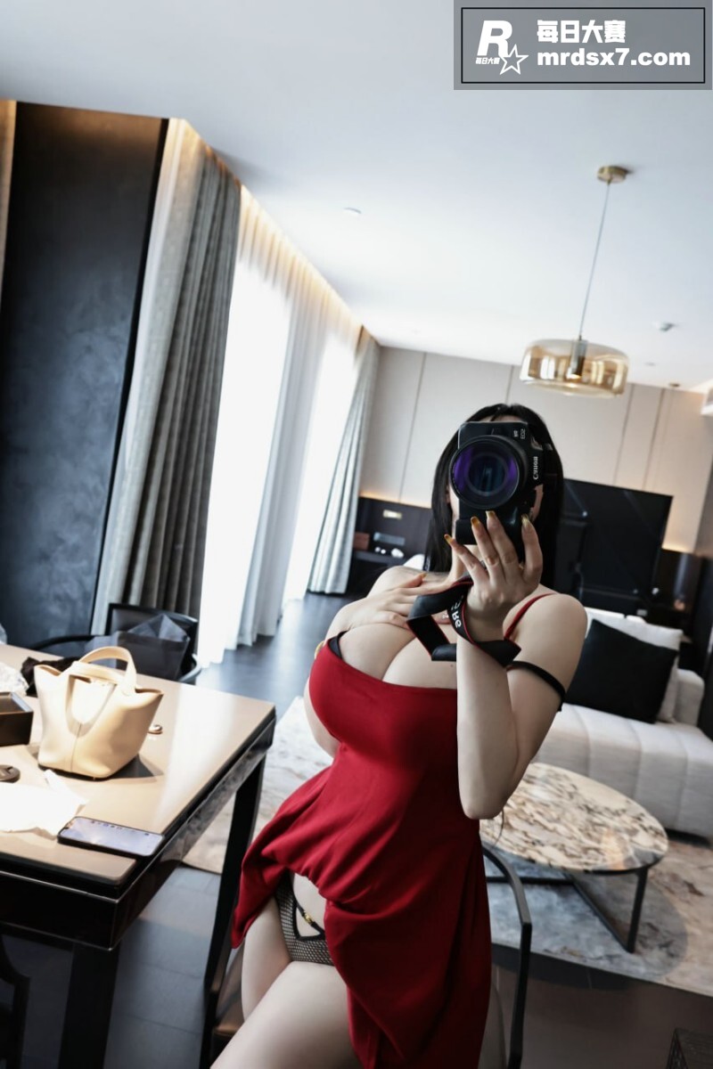 抖音极品身材女神 左相关图片3