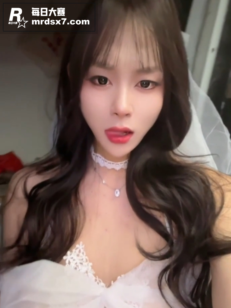 高颜值极品TS男娘 相关图片3
