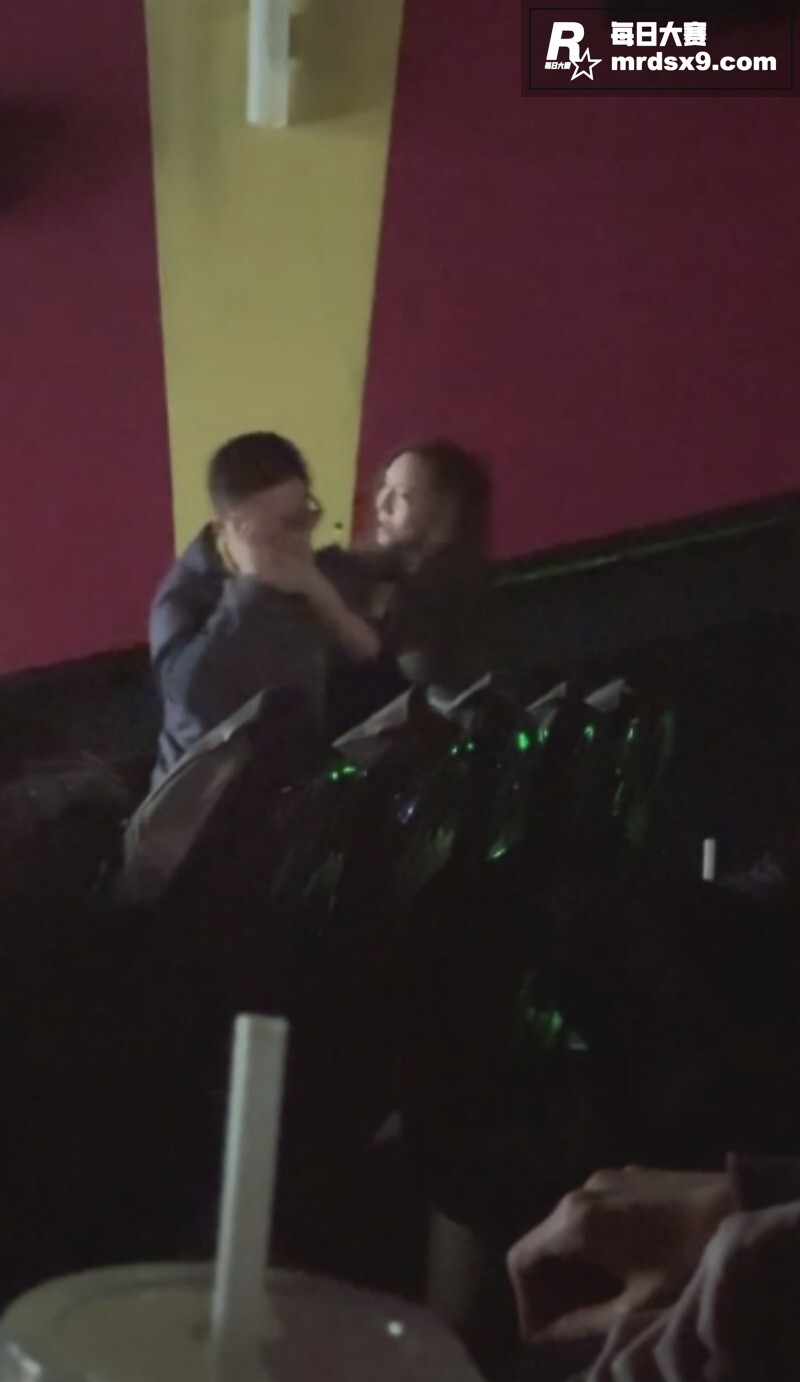 上海环球港影院抓奸后相关图片13