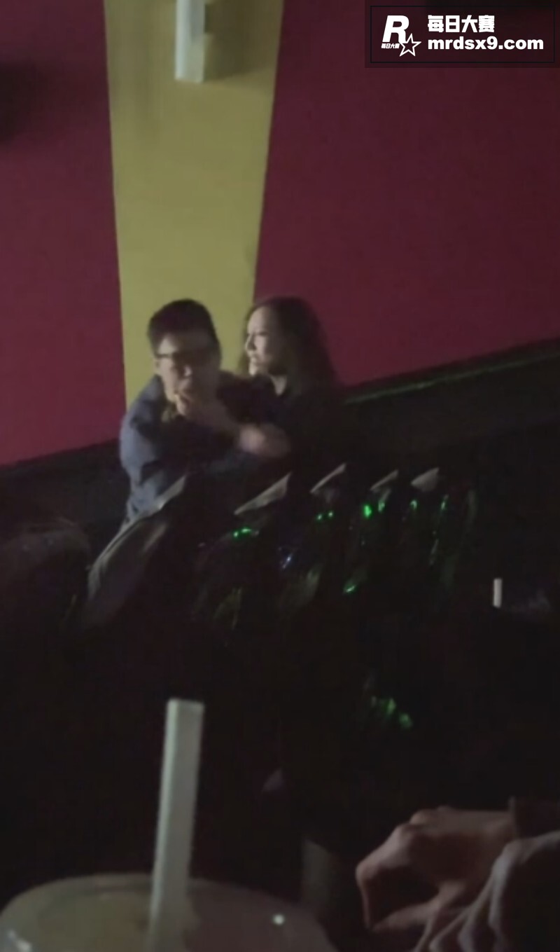上海环球港影院抓奸后相关图片15