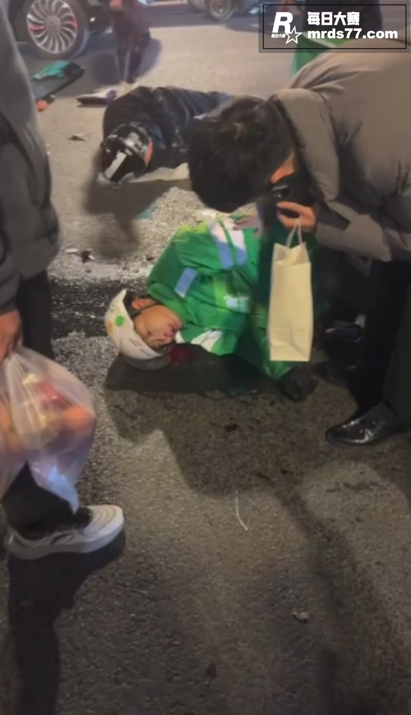 四川成都19岁精神小相关图片9