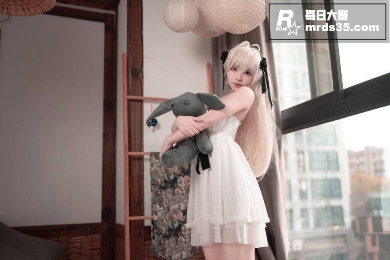 推特极品颜值萝莉Co相关图片24