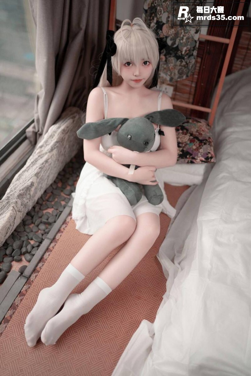 推特极品颜值萝莉Co相关图片25