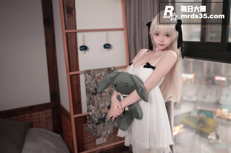 推特极品颜值萝莉Co相关图片35