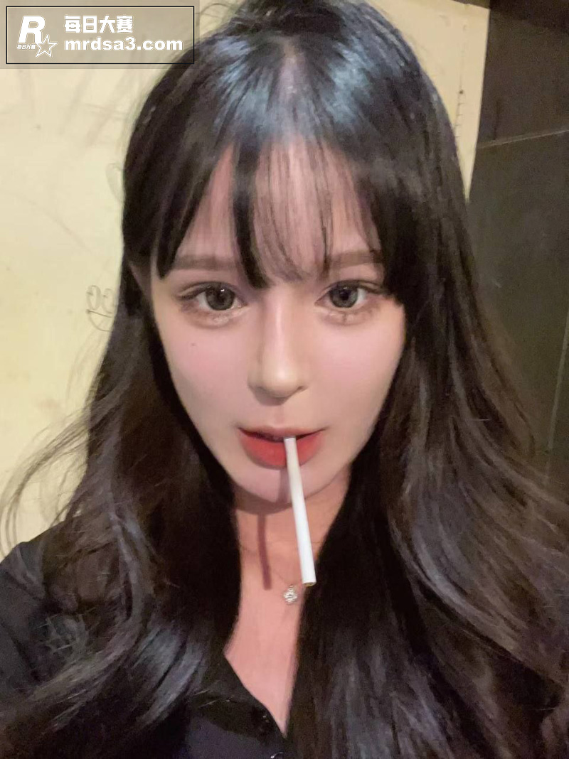 天津高颜值混血外围女相关图片3