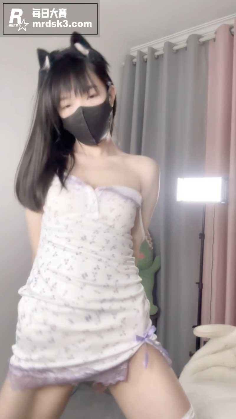 虎牙直播极品反差嫩妹相关图片3