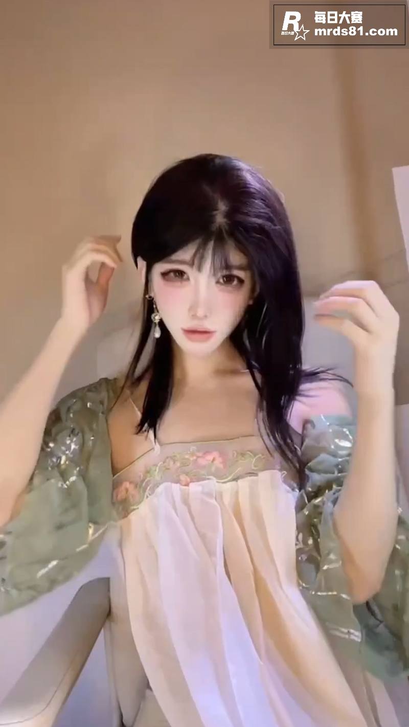推特TS伪娘 月儿o相关图片7