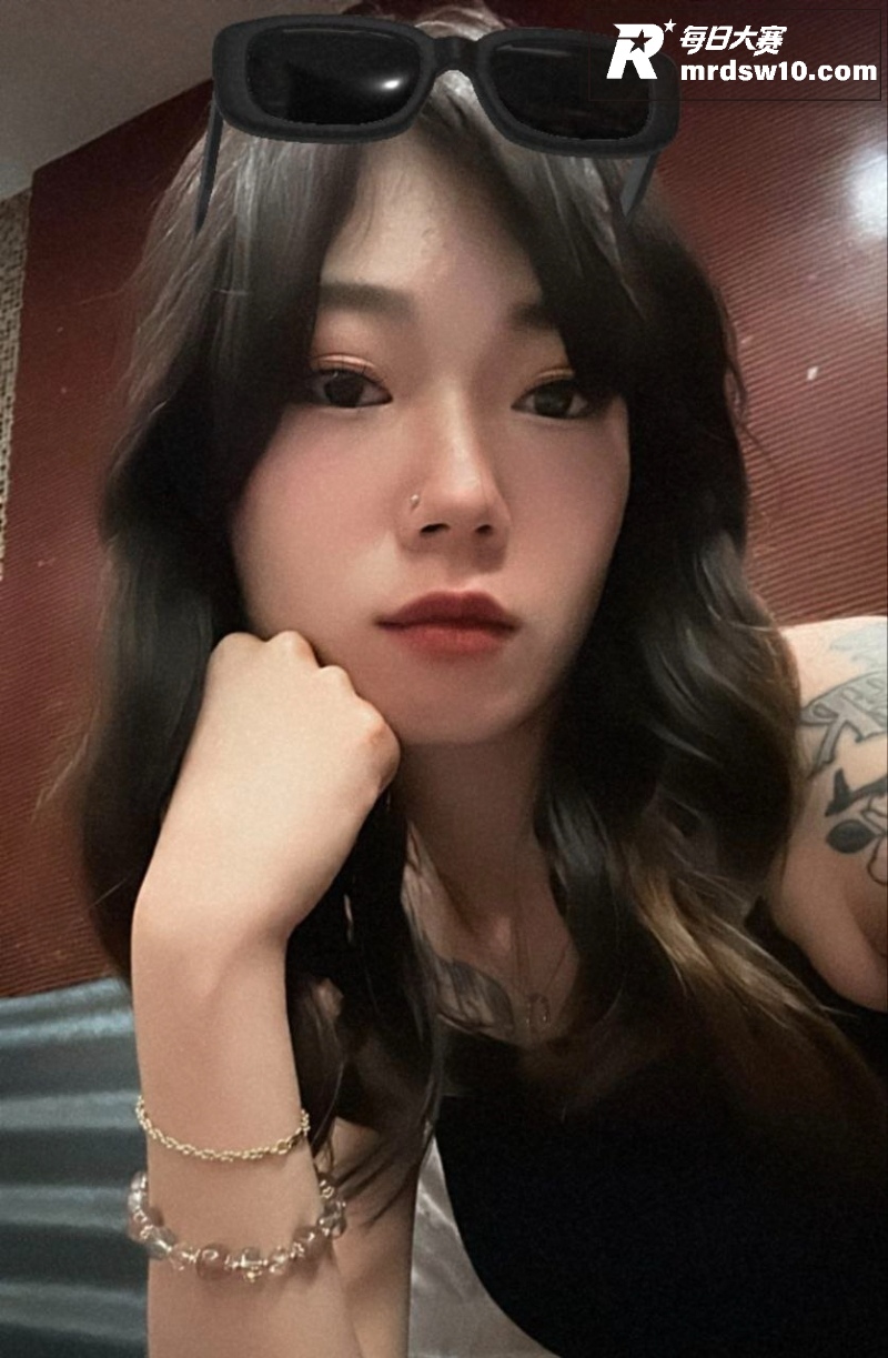 推特网红台湾博主 乔相关图片1