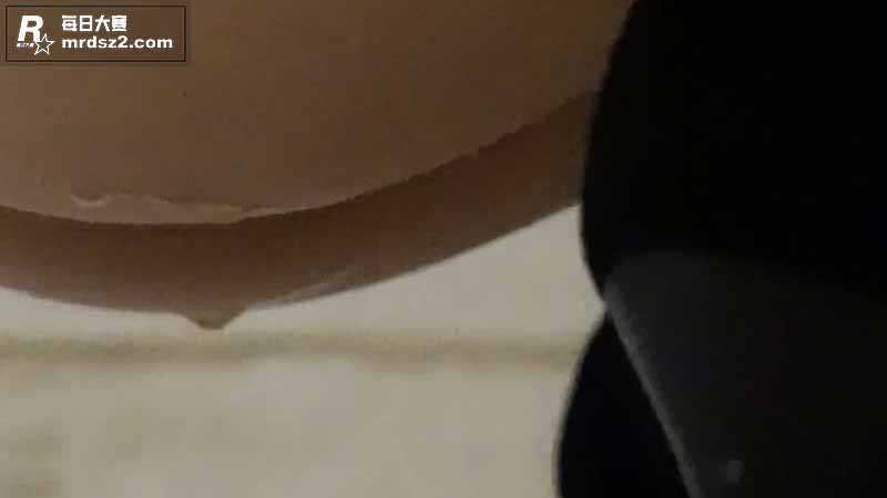 偷拍大神商场女厕抄底相关图片6