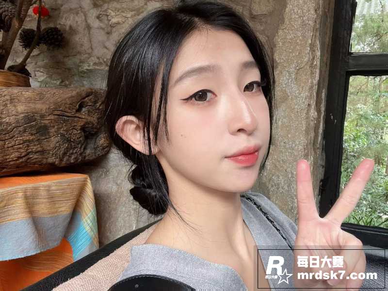 高颜值甜美清纯女神 相关图片1