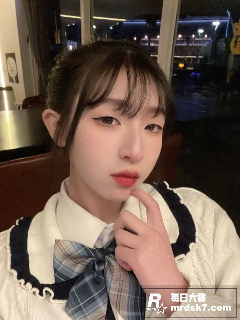 高颜值甜美清纯女神 相关图片3