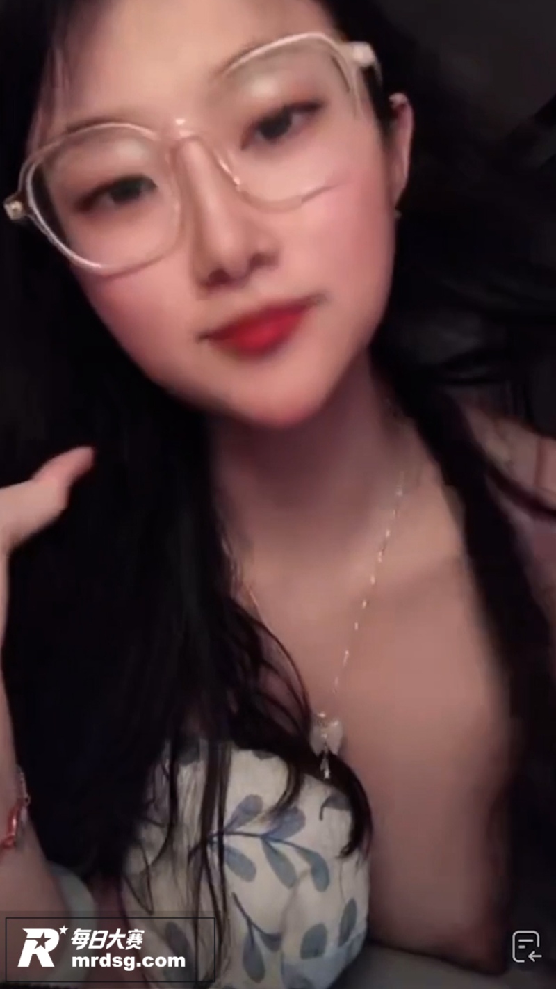 抖音快手主播 网络女相关图片1