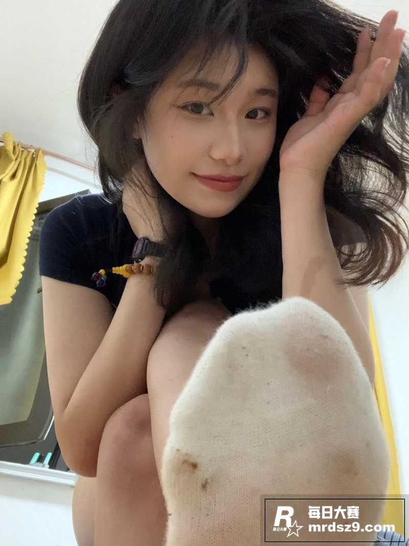 抖音高颜值极品女大 相关图片4