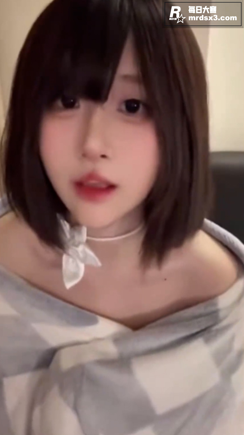 推特高颜值短发萝莉 相关图片2
