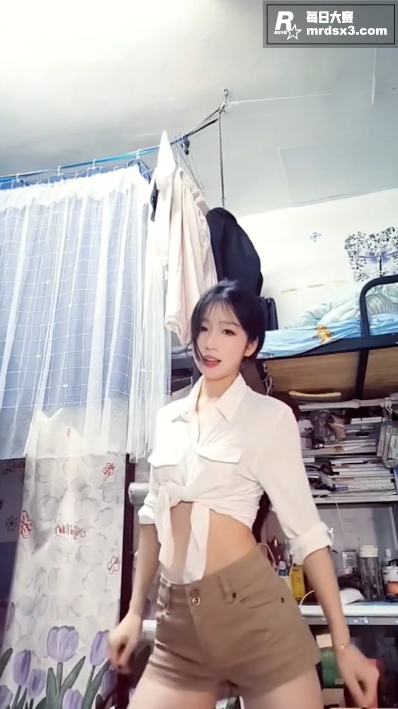 推特反差小母狗 原野相关图片8
