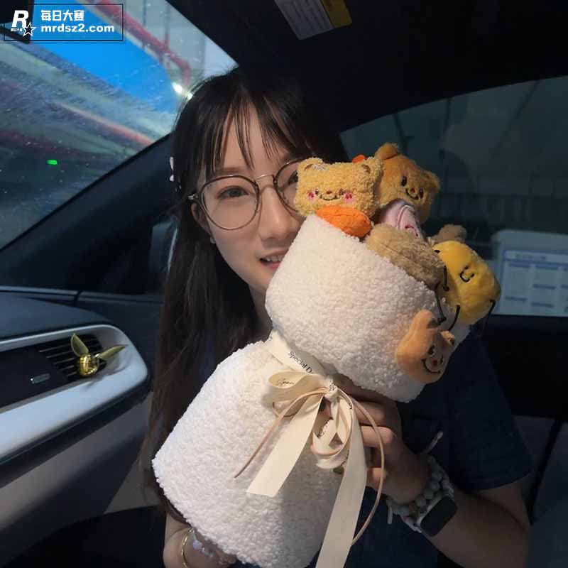 风骚人妻张瑞琦 大量相关图片11
