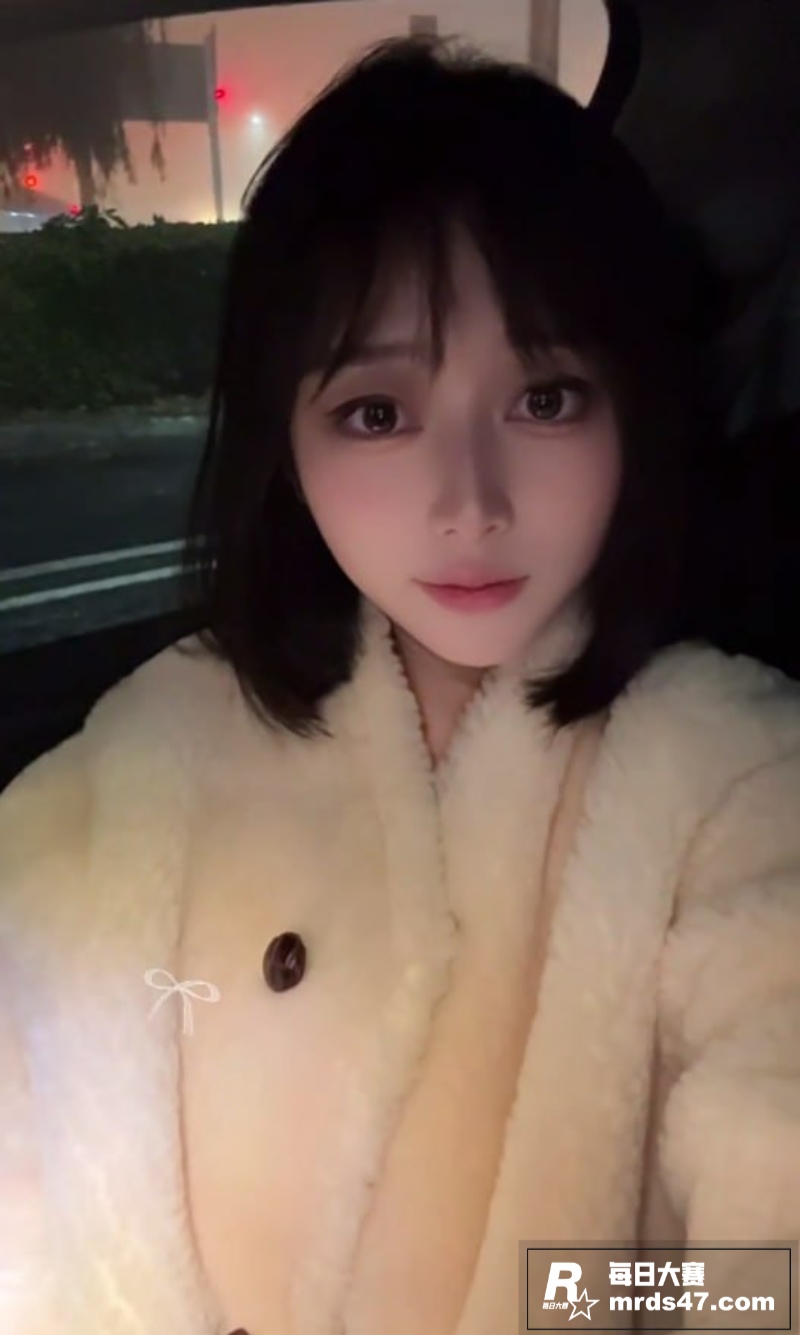 推特高颜值反差萝莉 相关图片3