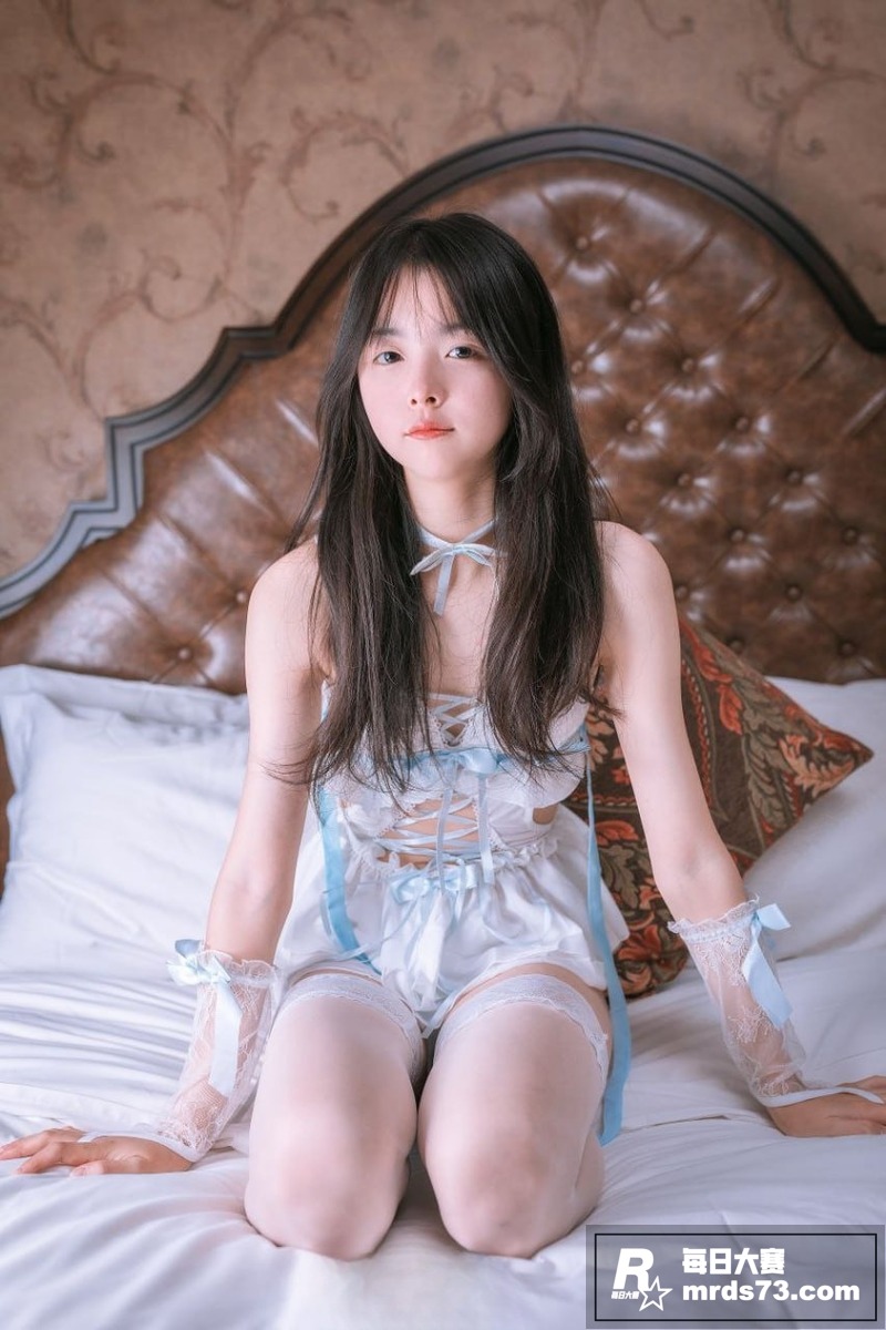 推特极品萝莉福利姬 相关图片2