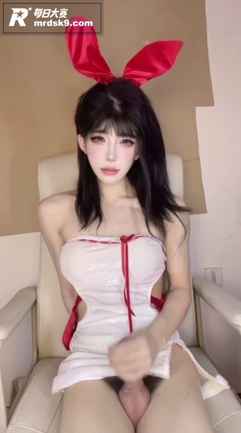 推特高颜值极品伪娘 相关图片4