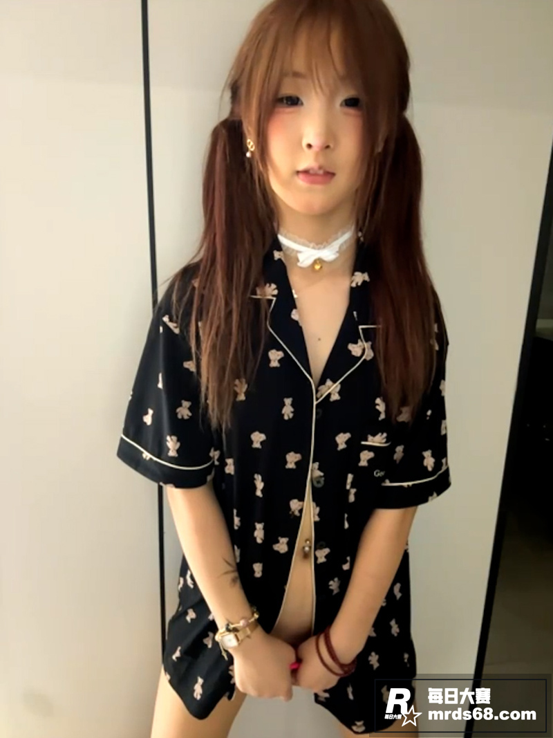 ST站极品双马尾萝莉相关图片3