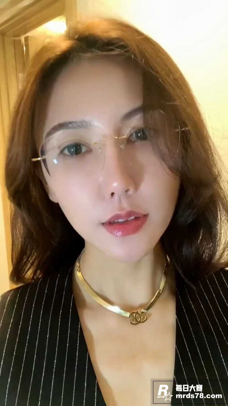 骚妈快乐屋PMV混剪相关图片1