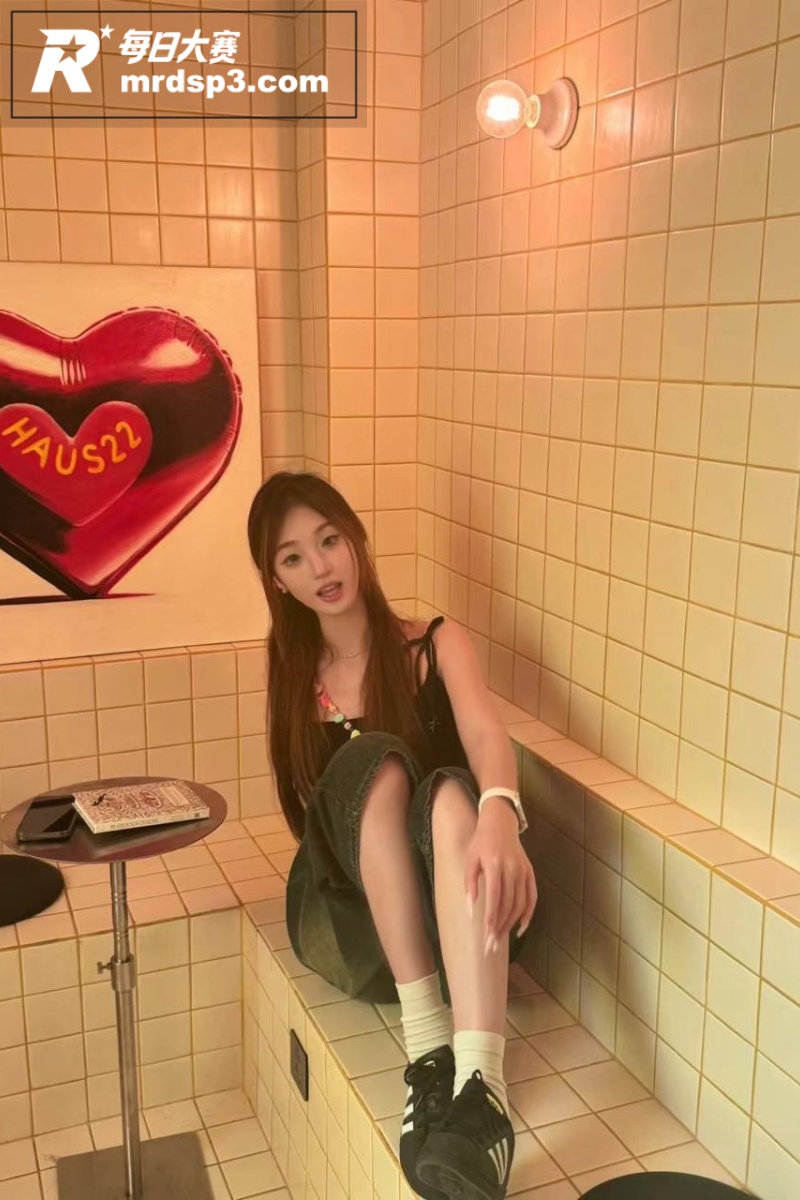 华东师范大学清纯女大相关图片4