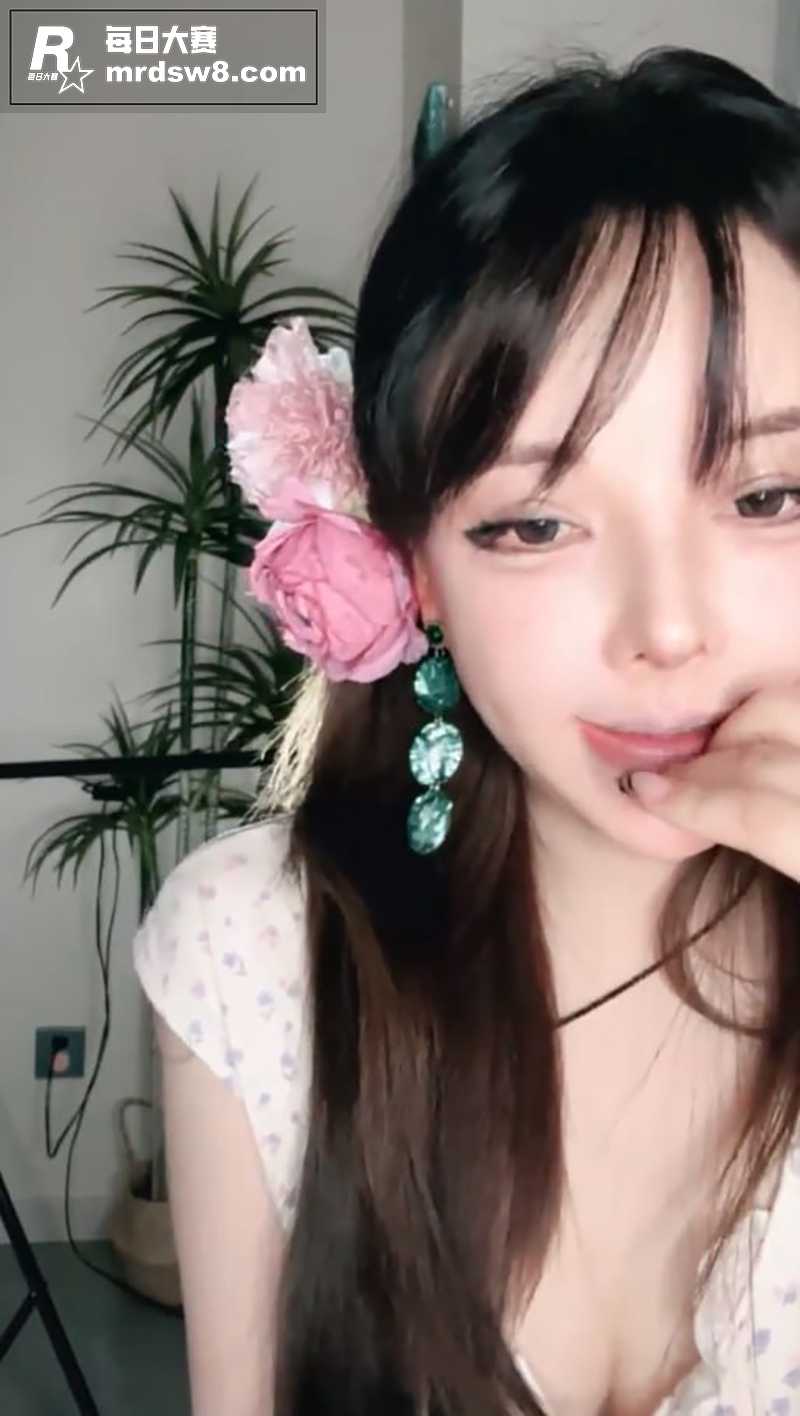 秀人网风骚巨乳女神 相关图片2