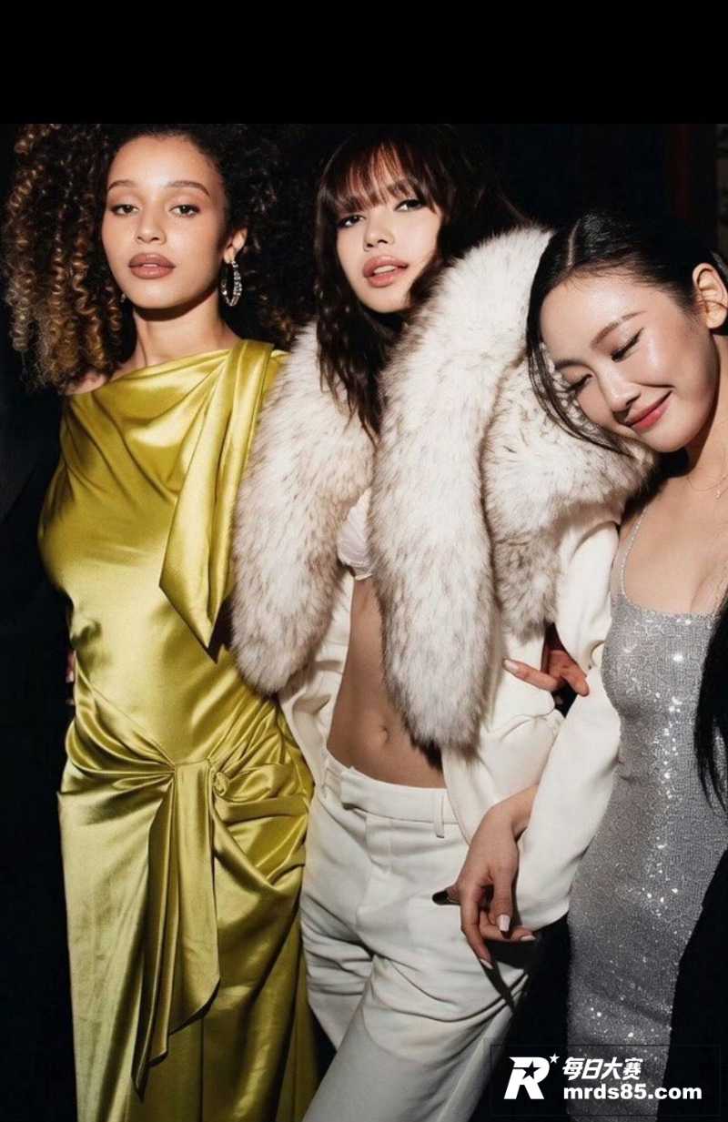韩国巨星 Lisa 相关图片12