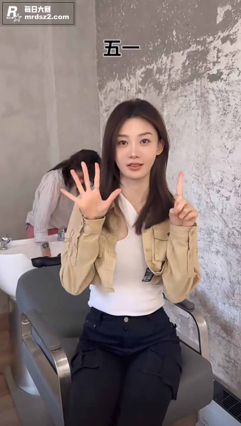 抖音网红清纯美女 小相关图片4