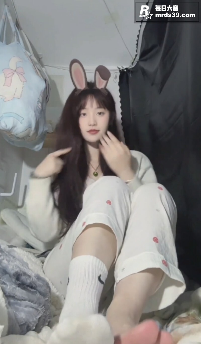 美脚公司的榨精考核1相关图片2