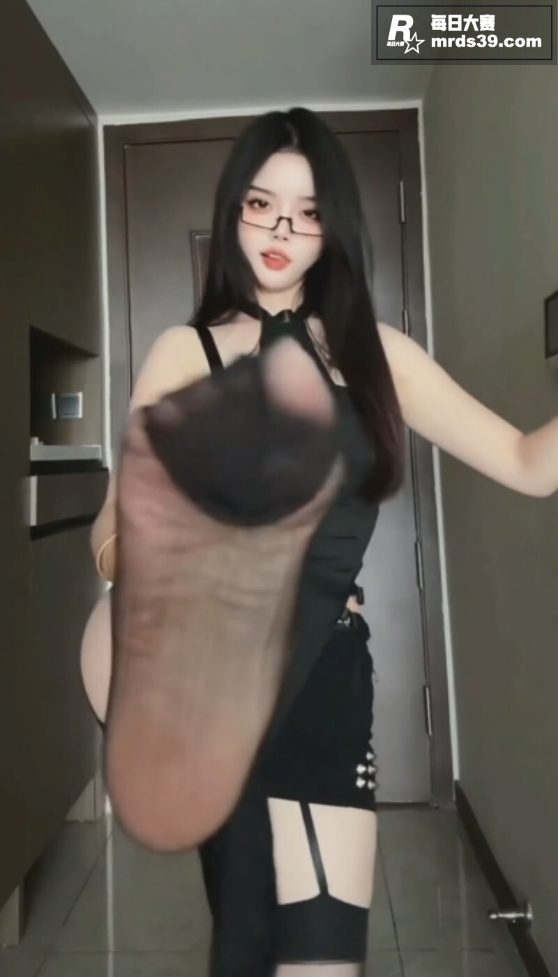 美脚公司的榨精考核1相关图片4