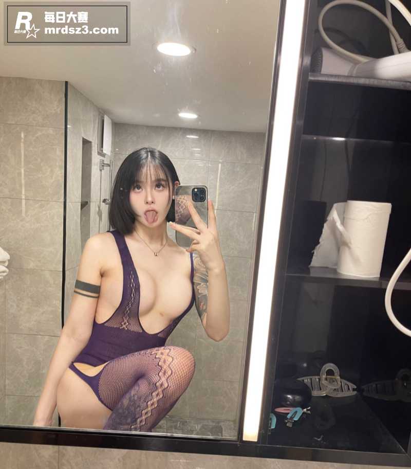 国产高颜值TS伪娘 相关图片1
