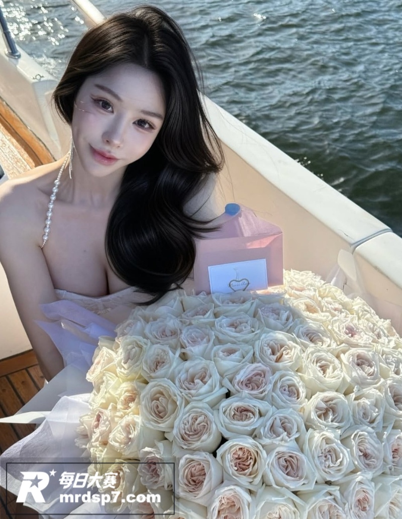 极品高颜值巨乳模特 相关图片6