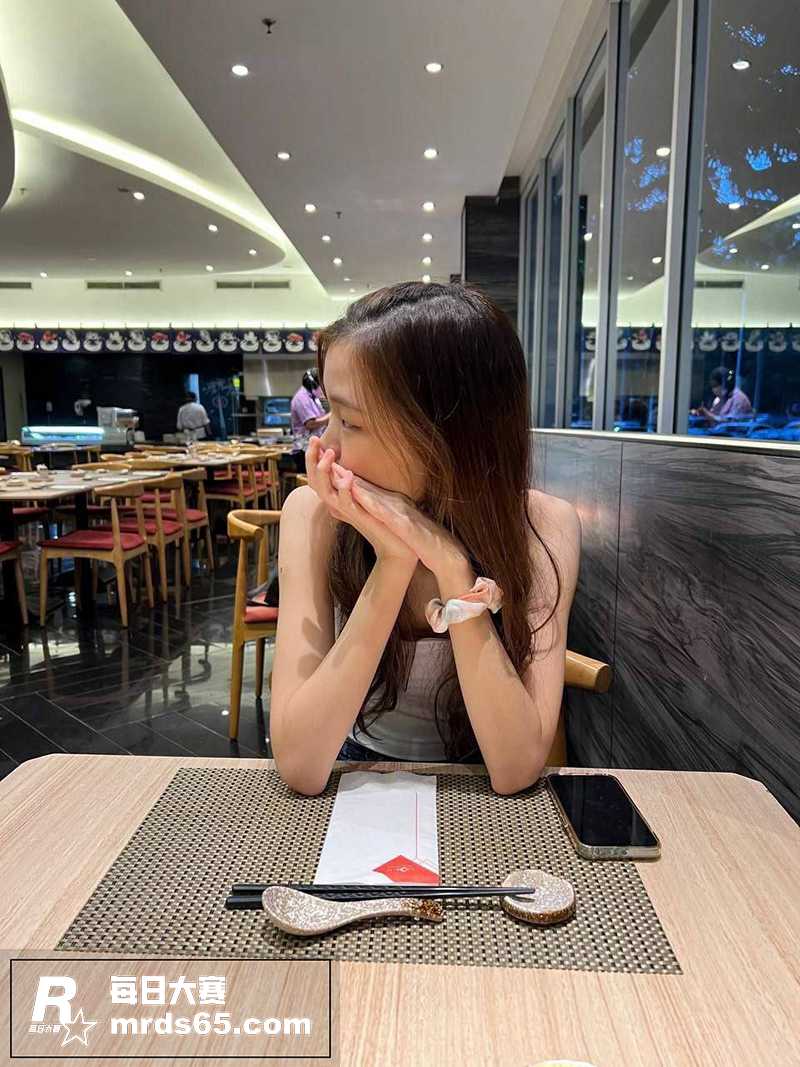 极品反差婊少女 露脸相关图片1