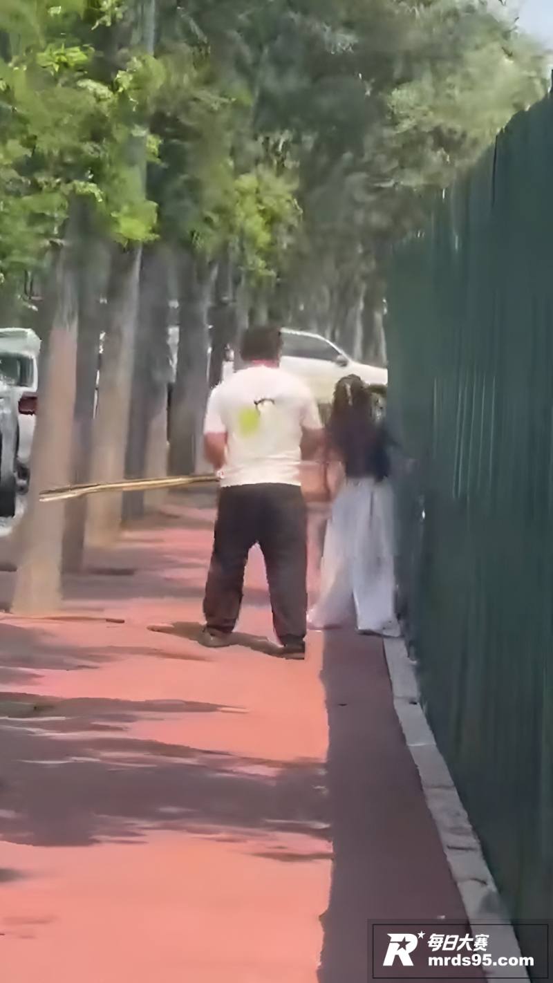 泰盈门口抓奸现场 渣相关图片1