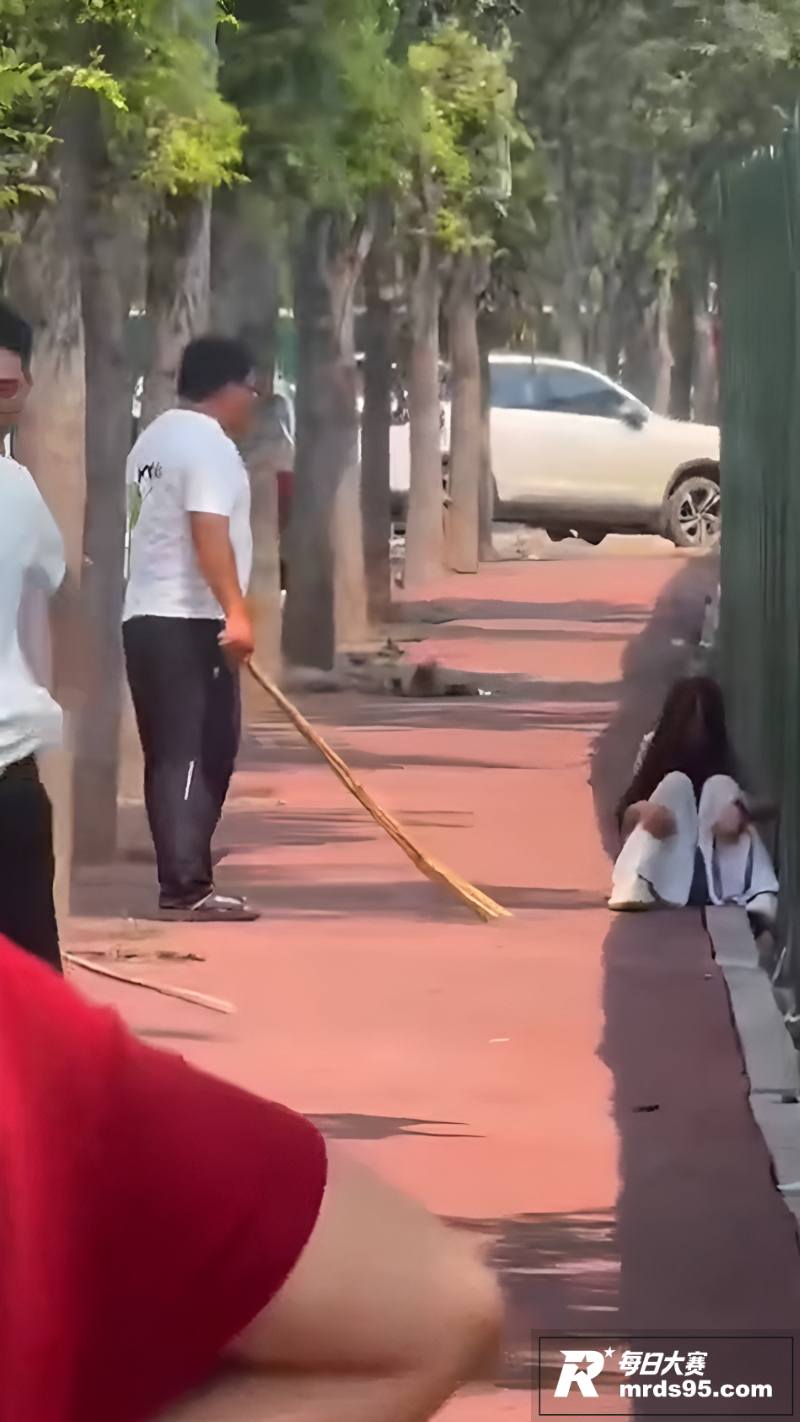 泰盈门口抓奸现场 渣相关图片3