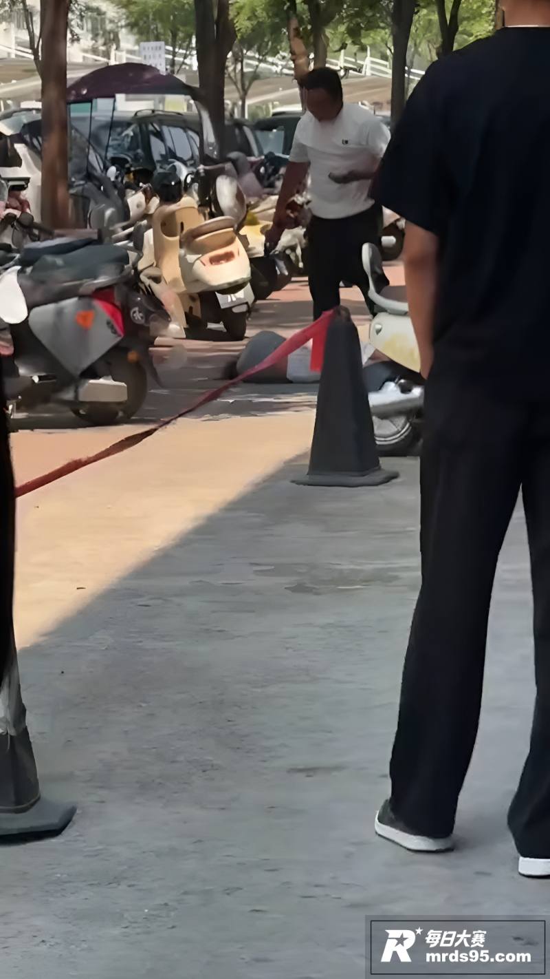 泰盈门口抓奸现场 渣相关图片5
